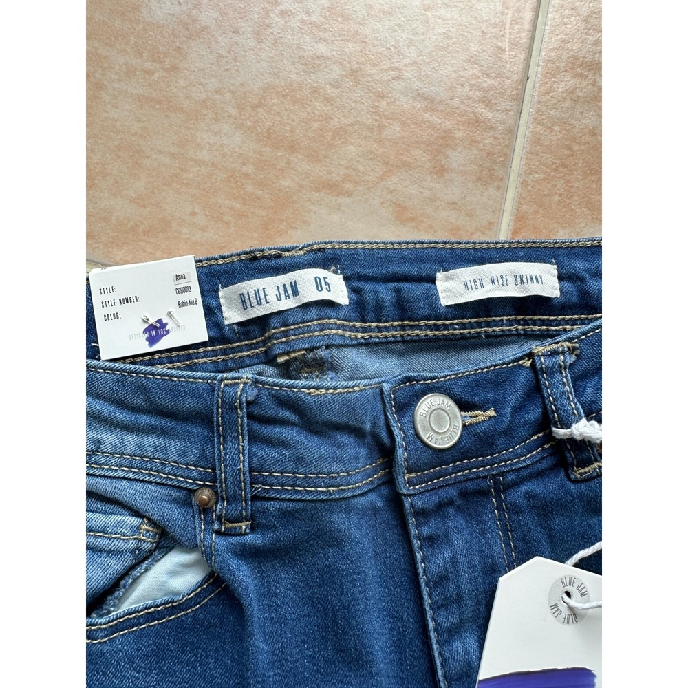 Blue Jam High rise Skinny distressed jeans Women's Size 5 -New! - Picture 5 of 9